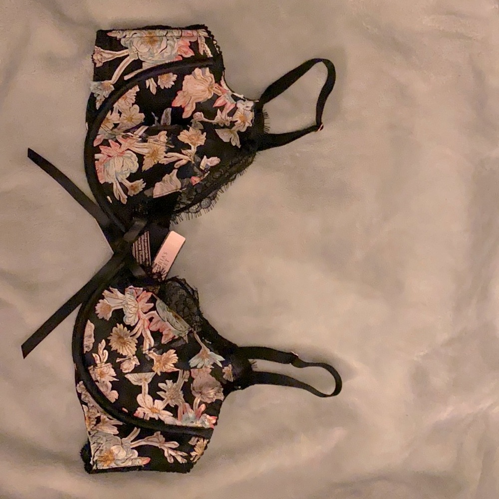 Victoria’s Secret bra